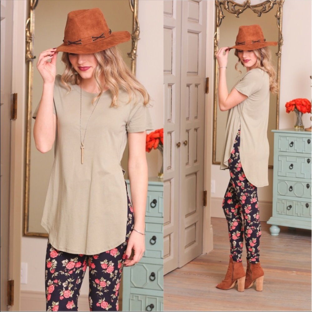 🆕🌺Medium SOLD🌺SAGE TUNIC🌺